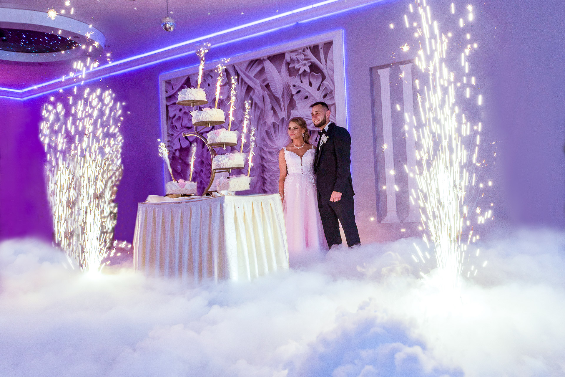 Tort weselny — fotografia ślubna detale – fotograf Częstochowa