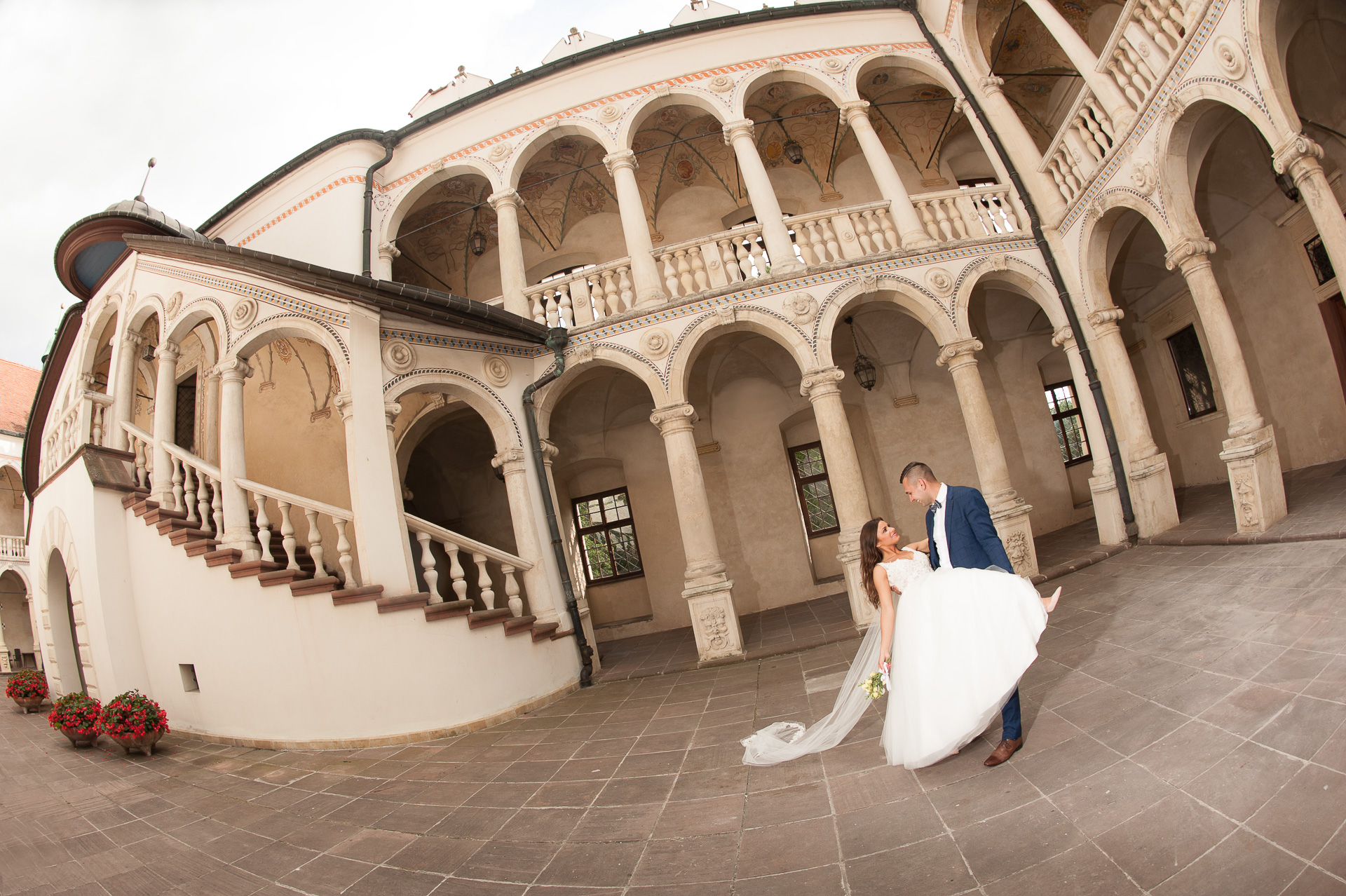 Pałac Baranów Sandomierski — plener ślubny – fotograf Częstochowa