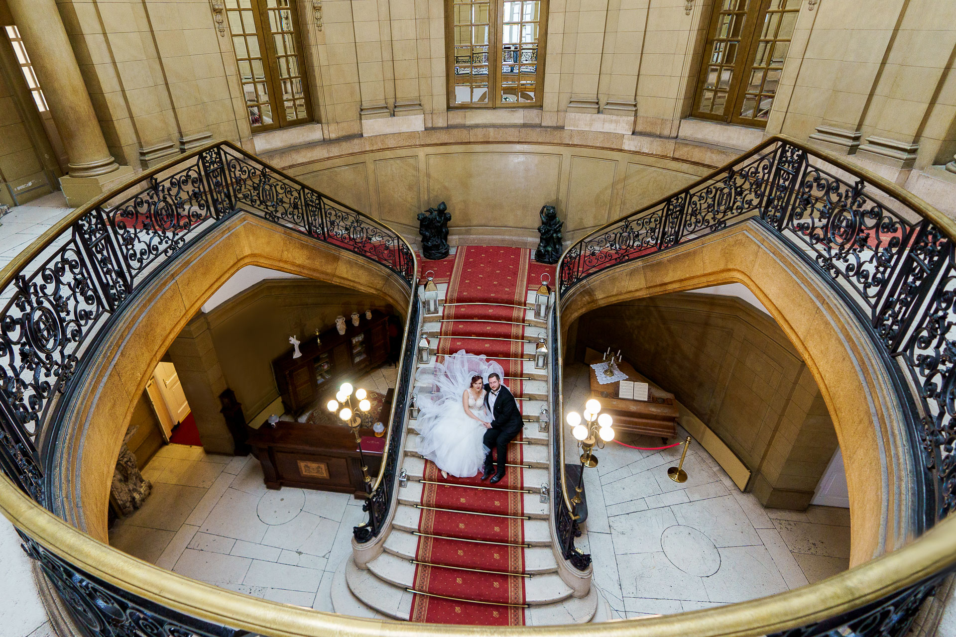 Pałac Kawalera o zachodzie słońca — plener ślubny – fotograf Częstochowa