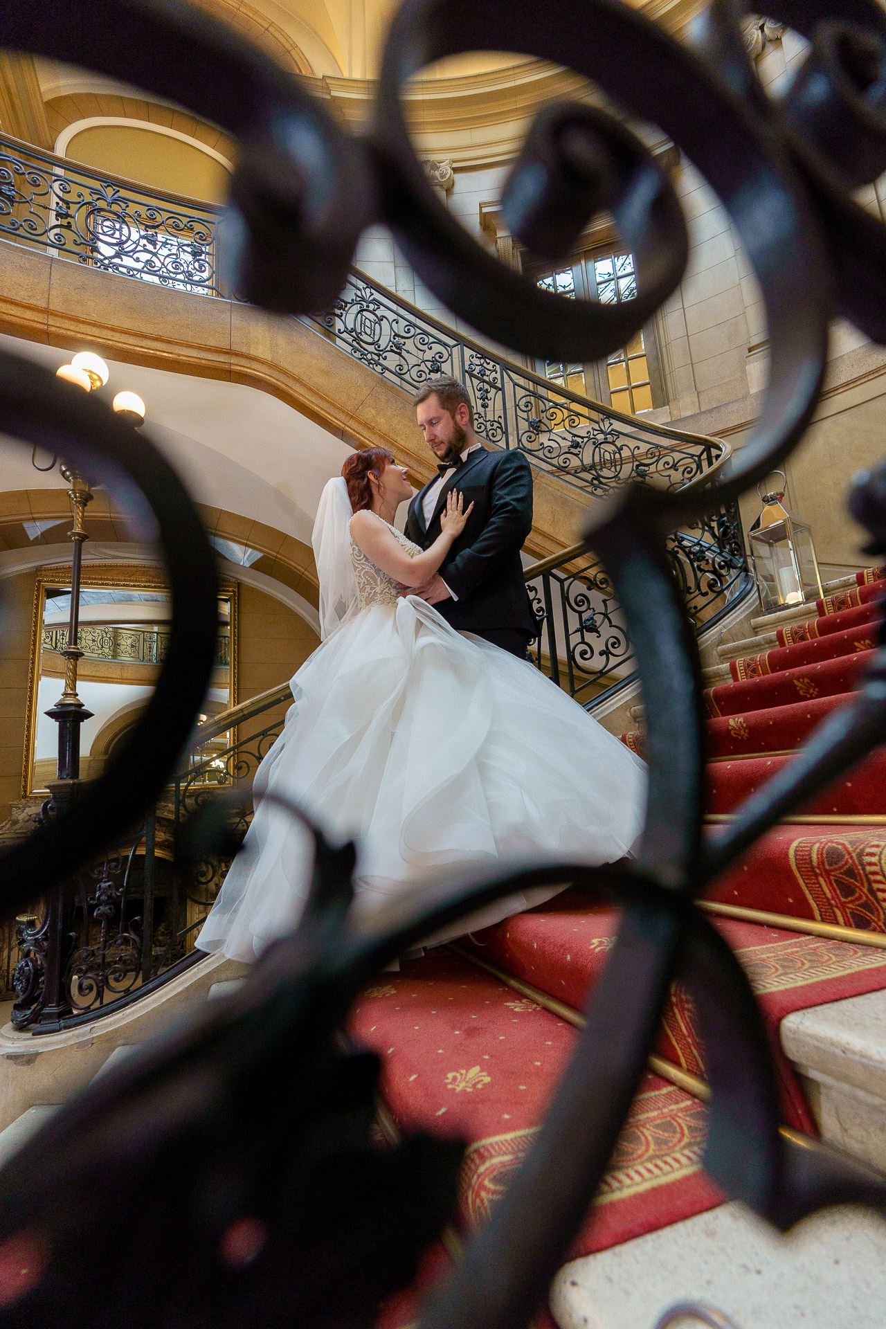 Pałac Kawalera o zachodzie słońca — plener ślubny – fotograf Częstochowa