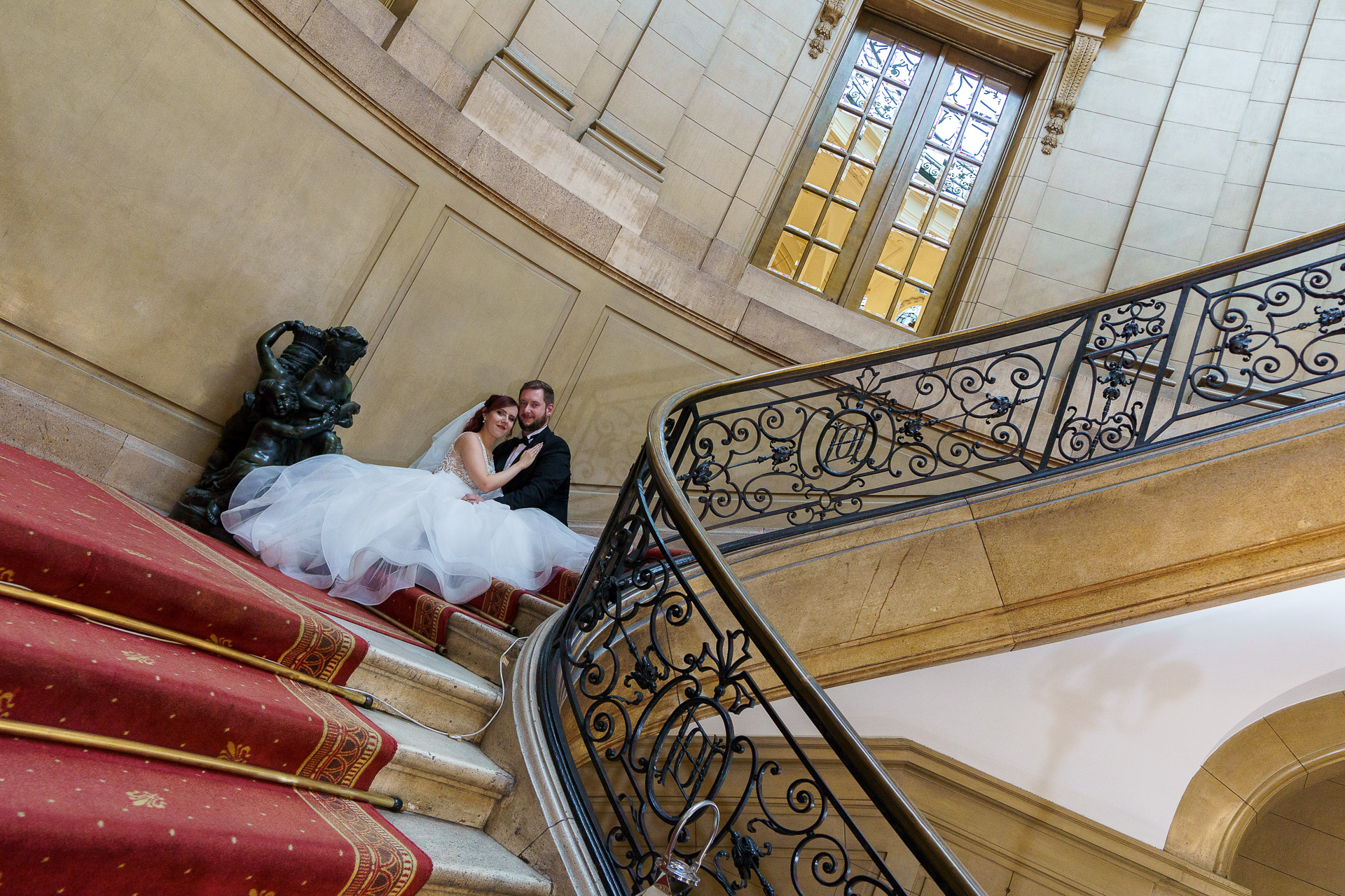 Pałac Kawalera o zachodzie słońca — plener ślubny – fotograf Częstochowa