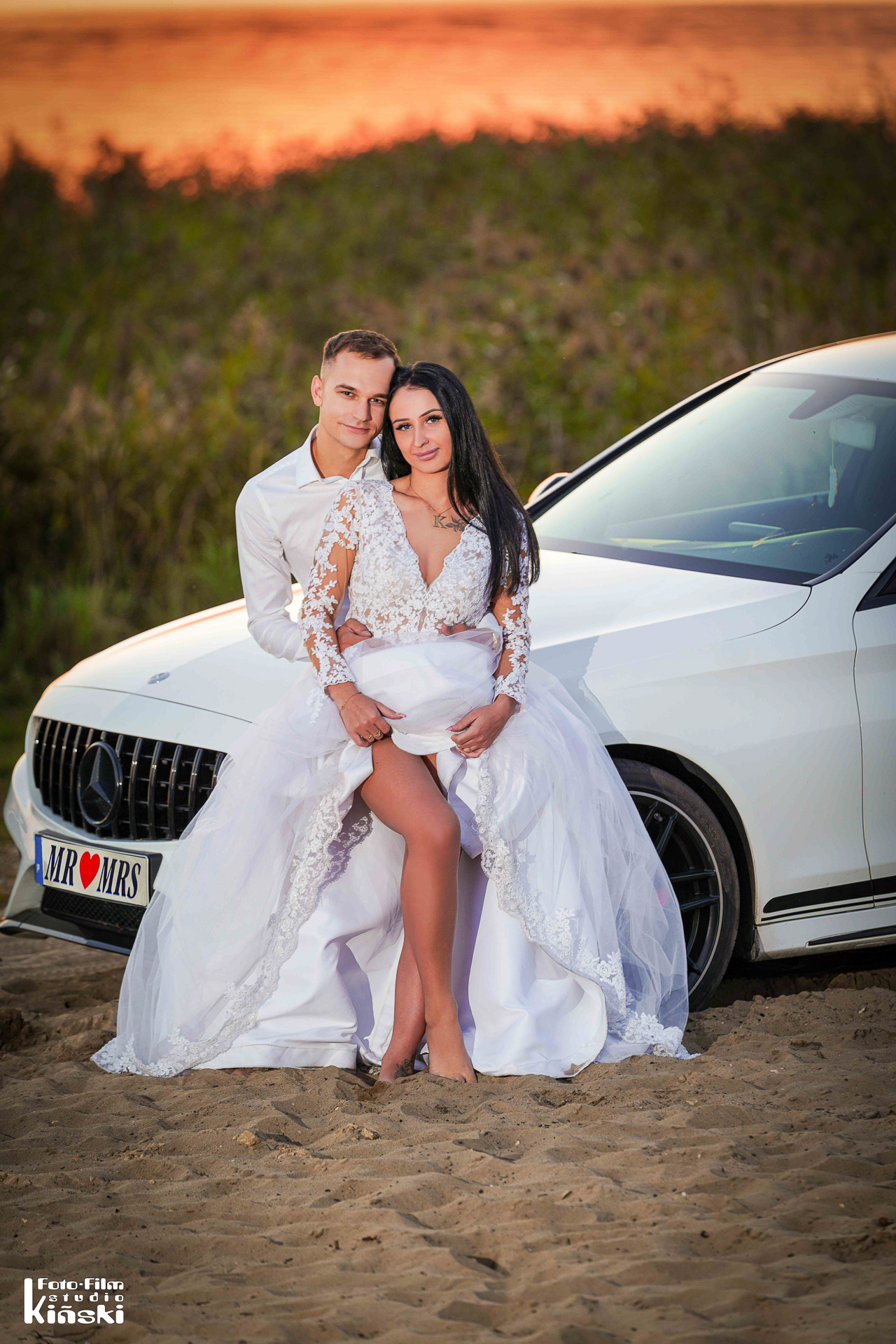 Zachód słońca — plener ślubny – fotograf Częstochowa